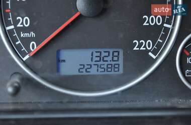 Минивэн Volkswagen Multivan 2006 в 