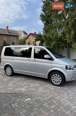 Мінівен Volkswagen Multivan 2011 в 