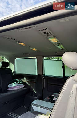 Мінівен Volkswagen Multivan 2011 в 