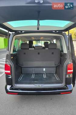 Мінівен Volkswagen Multivan 2015 в 
