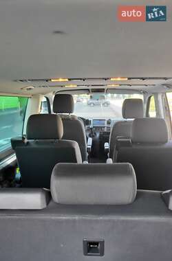 Мінівен Volkswagen Multivan 2015 в 