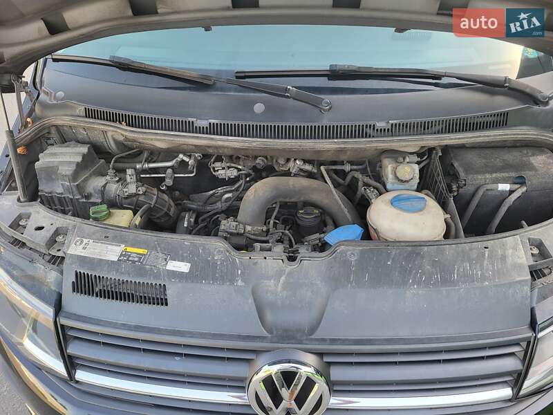 Минивэн Volkswagen Multivan 2015 в Киеве фото 17 Минивэн Volkswagen Multivan 2015 в Киеве