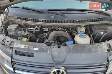 Мінівен Volkswagen Multivan 2015 в 