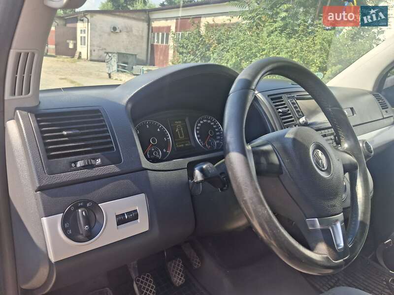 Минивэн Volkswagen Multivan 2012 в Днепре