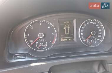 Минивэн Volkswagen Multivan 2012 в 