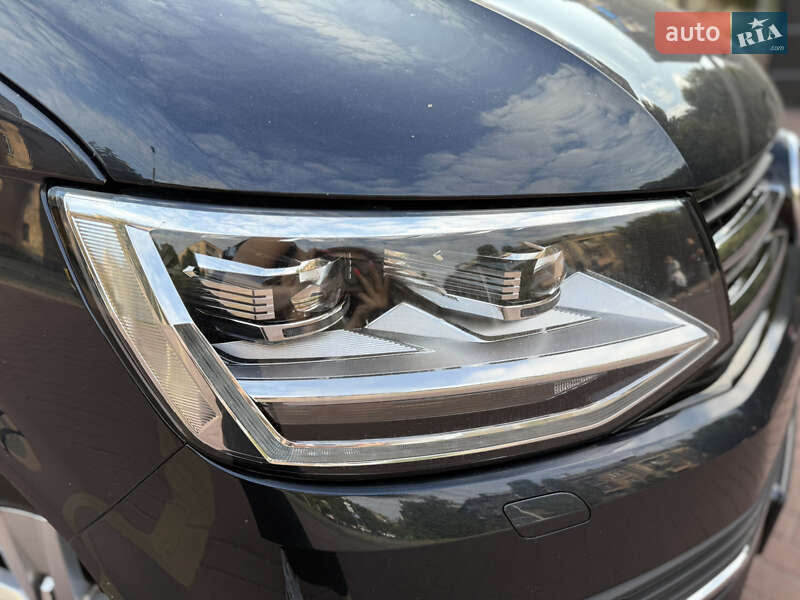 Минивэн Volkswagen Multivan 2018 в Киеве