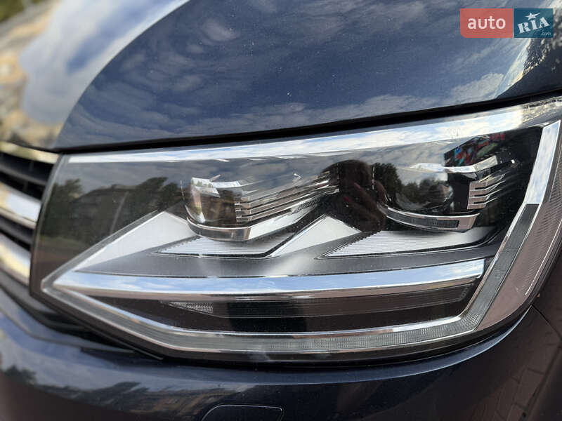 Минивэн Volkswagen Multivan 2018 в Киеве