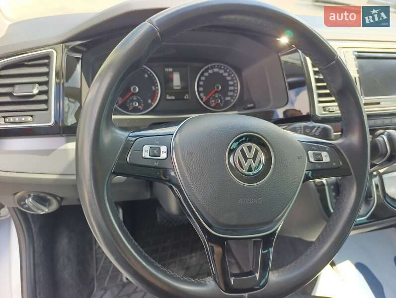 Минивэн Volkswagen Multivan 2019 в Киеве фото 9 Минивэн Volkswagen Multivan 2019 в Киеве
