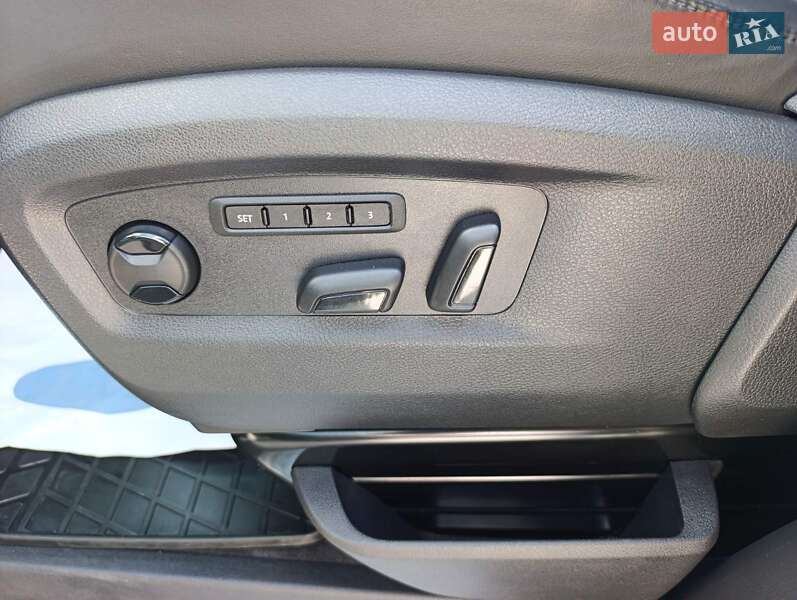 Минивэн Volkswagen Multivan 2019 в Киеве фото 13 Минивэн Volkswagen Multivan 2019 в Киеве