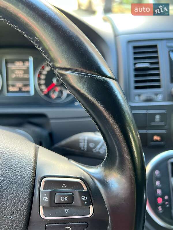 Минивэн Volkswagen Multivan 2010 в Киеве фото 7 Минивэн Volkswagen Multivan 2010 в Киеве