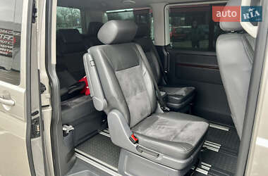 Мінівен Volkswagen Multivan 2011 в 