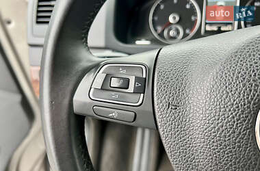 Мінівен Volkswagen Multivan 2011 в 