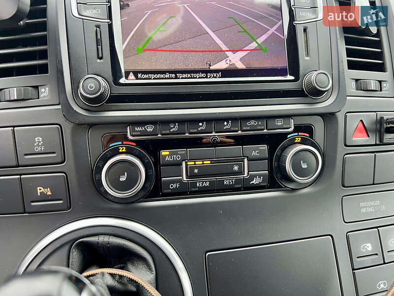 Минивэн Volkswagen Multivan 2011 в Киеве