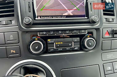 Мінівен Volkswagen Multivan 2011 в 
