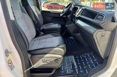 Мінівен Volkswagen Multivan 2020 в 