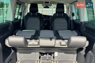 Мінівен Volkswagen Multivan 2020 в 