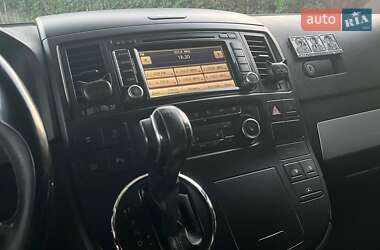 Минивэн Volkswagen Multivan 2012 в 