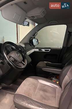 Минивэн Volkswagen Multivan 2012 в 