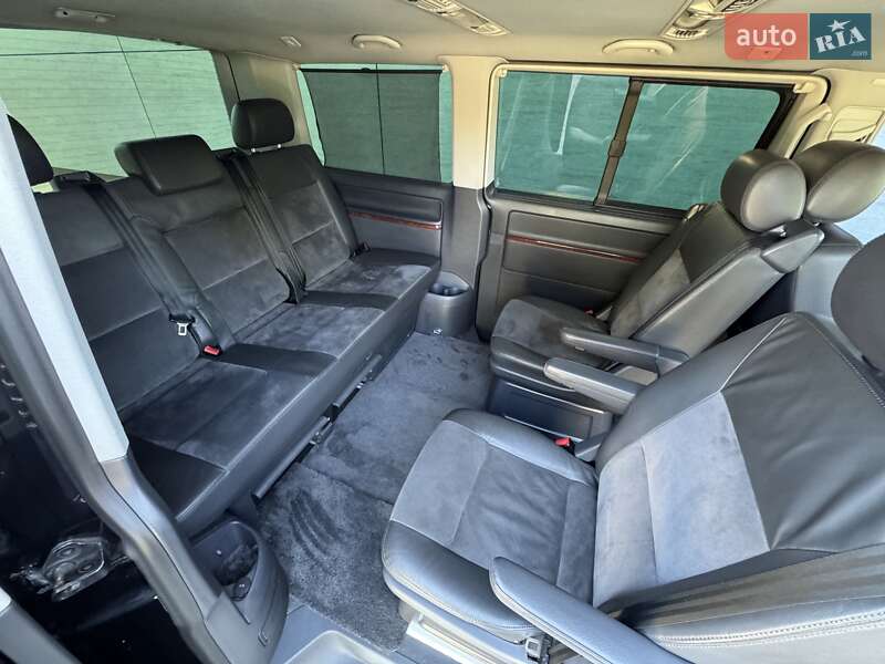 Минивэн Volkswagen Multivan 2008 в Киеве