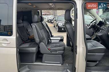 Мінівен Volkswagen Multivan 2015 в 