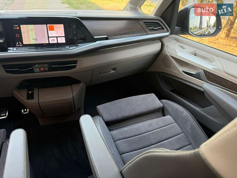 Мінівен Volkswagen Multivan 2022 в Києві