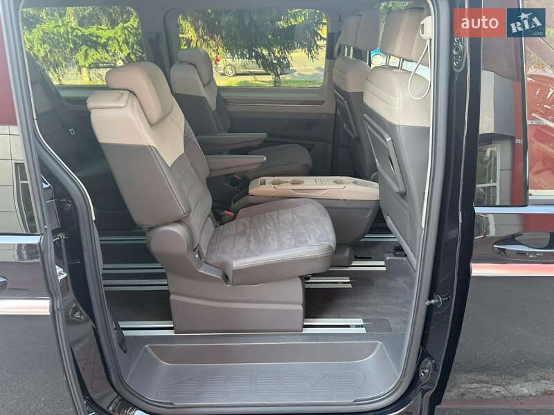 Мінівен Volkswagen Multivan 2022 в Києві