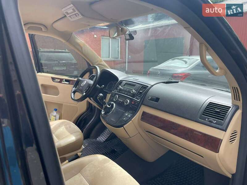 Мінівен Volkswagen Multivan 2006 в Києві