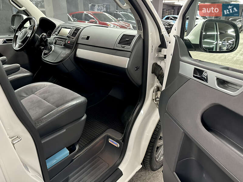 Минивэн Volkswagen Multivan 2015 в Харькове фото 14 Минивэн Volkswagen Multivan 2015 в Харькове