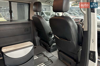 Минивэн Volkswagen Multivan 2015 в 