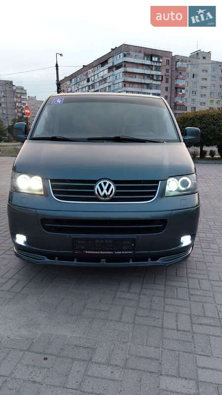 Мінівен Volkswagen Multivan 2006 в Запоріжжі