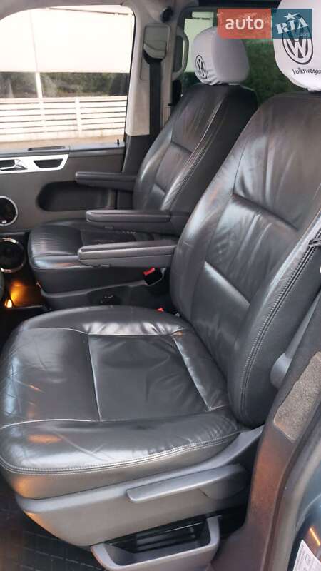 Мінівен Volkswagen Multivan 2006 в Запоріжжі