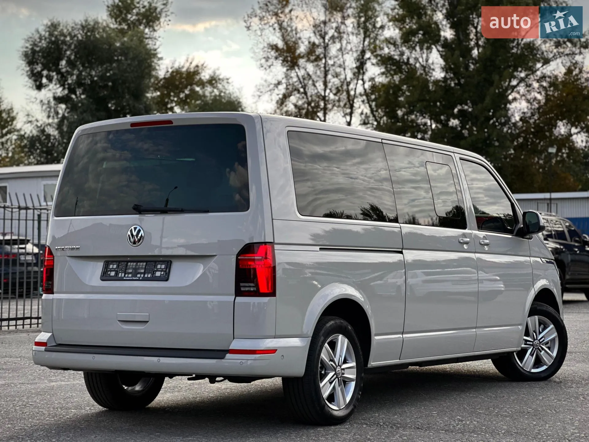 2020 Volkswagen Multivan - мініатюра 18