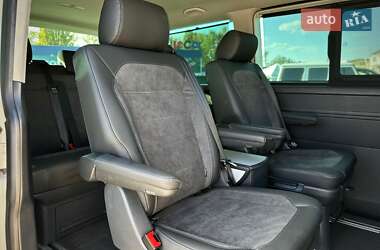Мінівен Volkswagen Multivan 2020 в 