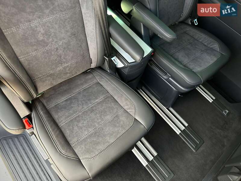 Минивэн Volkswagen Multivan 2020 в Киеве