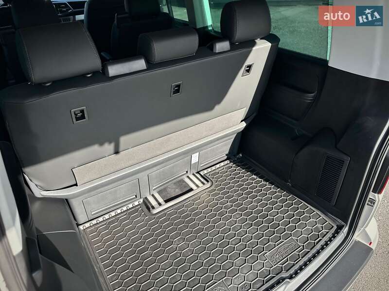 Минивэн Volkswagen Multivan 2020 в Киеве