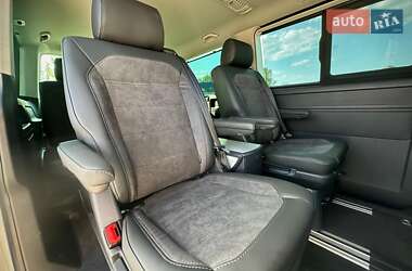 Мінівен Volkswagen Multivan 2020 в 