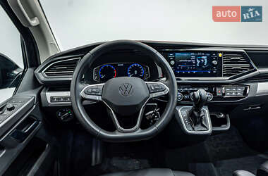 Минивэн Volkswagen Multivan 2024 в 
