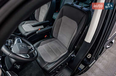Минивэн Volkswagen Multivan 2024 в 