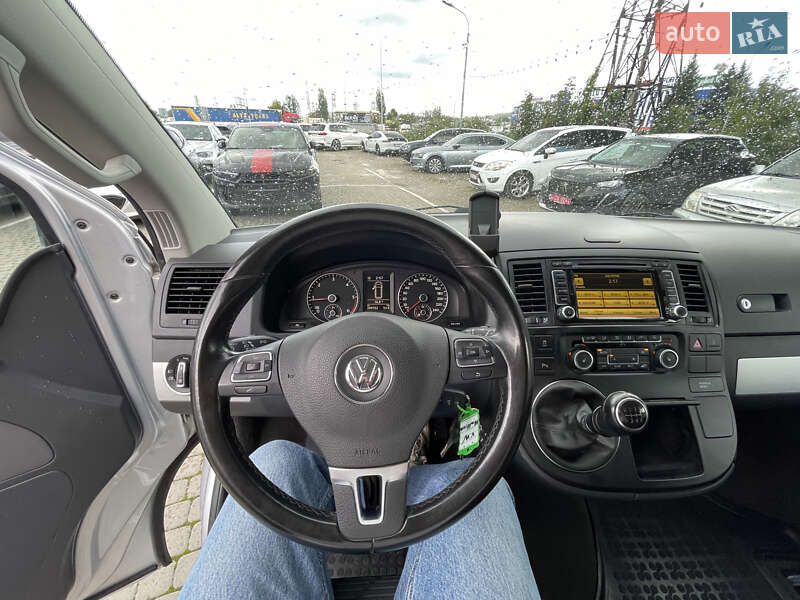 Минивэн Volkswagen Multivan 2009 в Львове