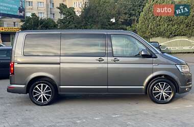 Минивэн Volkswagen Multivan 2017 в 