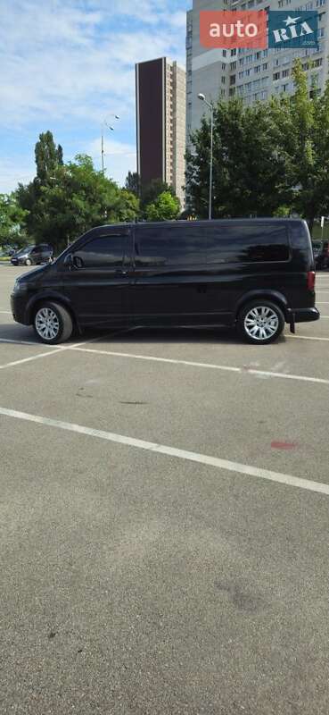 Минивэн Volkswagen Multivan 2013 в 