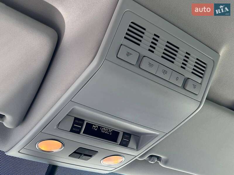 Минивэн Volkswagen Multivan 2012 в Львове фото 31 Минивэн Volkswagen Multivan 2012 в Львове