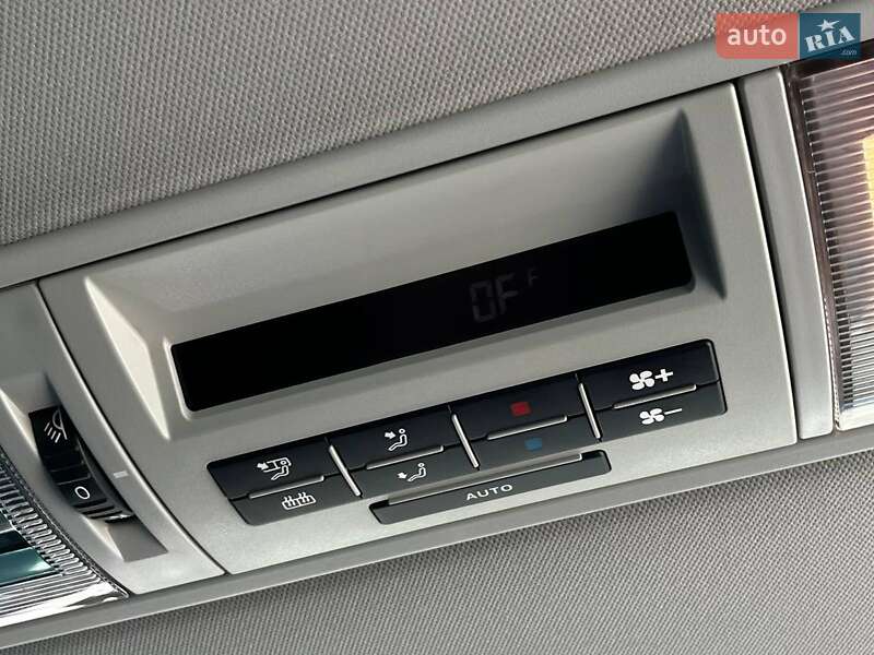 Минивэн Volkswagen Multivan 2012 в Львове фото 44 Минивэн Volkswagen Multivan 2012 в Львове