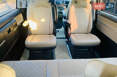 Минивэн Volkswagen Multivan 2016 в 