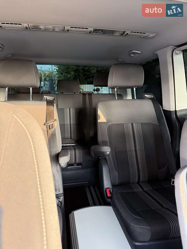 Минивэн Volkswagen Multivan 2012 в Киеве