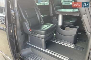 Минивэн Volkswagen Multivan 2012 в 