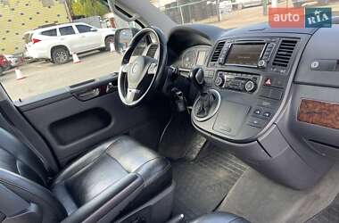 Минивэн Volkswagen Multivan 2012 в 