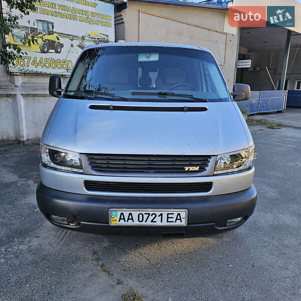 Мінівен Volkswagen Multivan 2000 в Києві