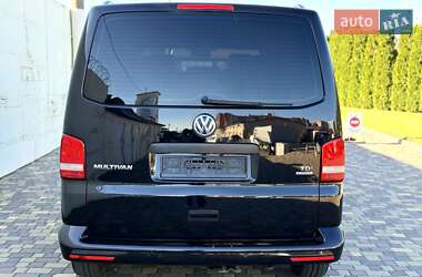 Мінівен Volkswagen Multivan 2013 в 