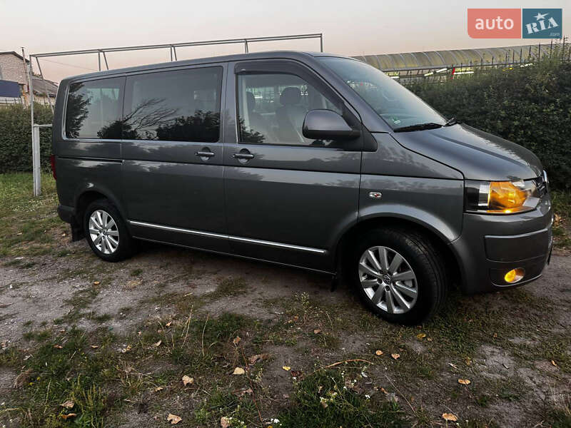 Минивэн Volkswagen Multivan 2010 в Киеве